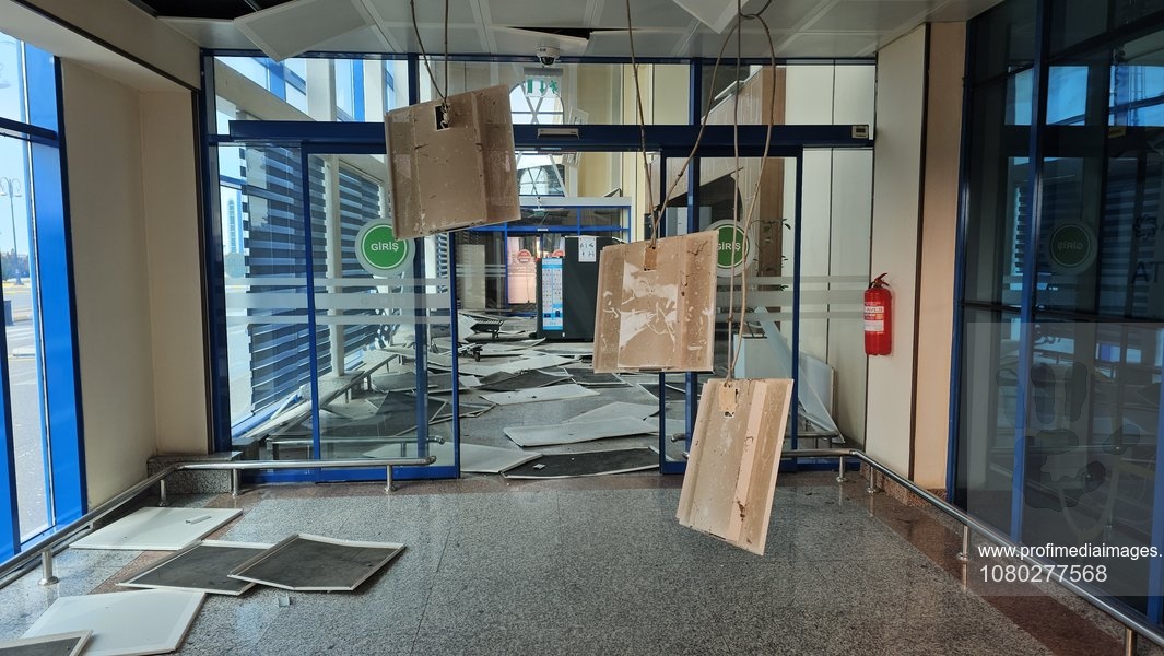 Școala de fete Shajareh Tayyebeh din Minab